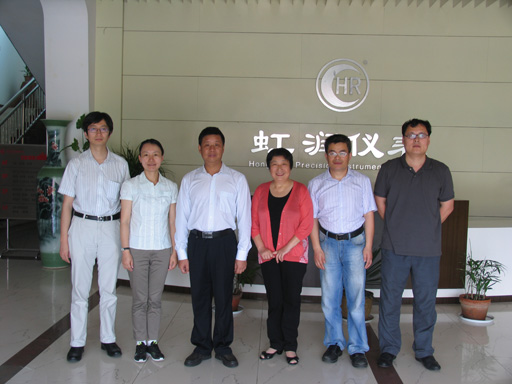 上海理工大學(xué)領(lǐng)導(dǎo)、教授一行考察虹潤公司